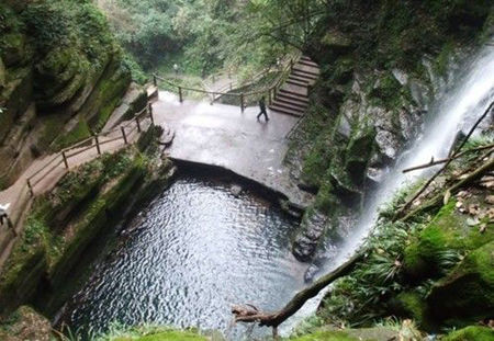 中国死海VS天然氧吧 盘点今夏四川好去处