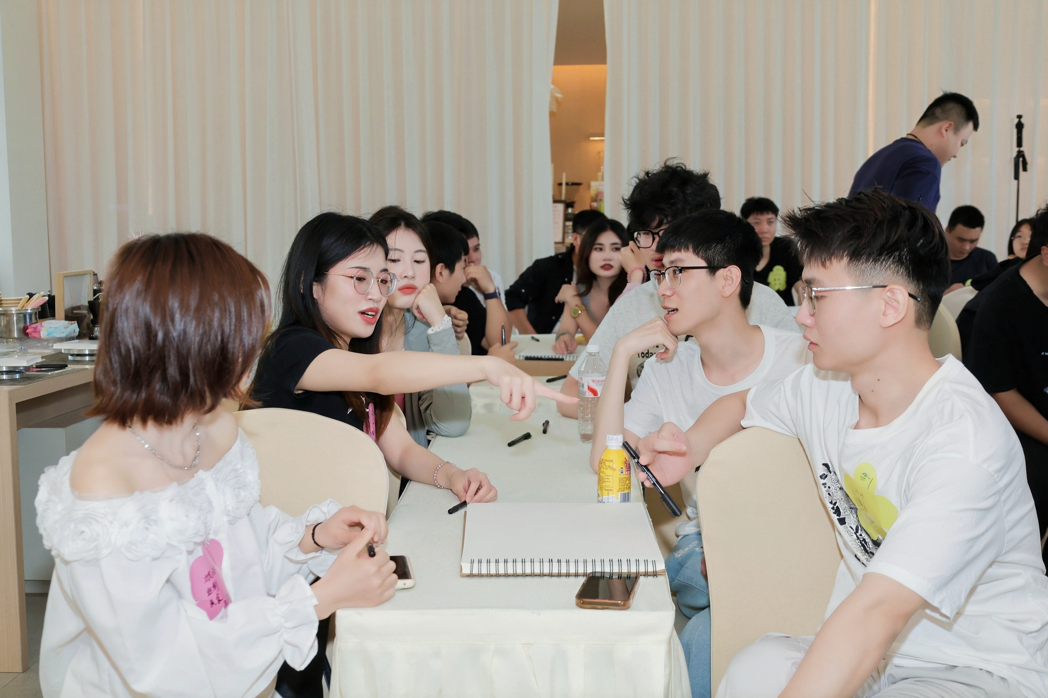 配图4